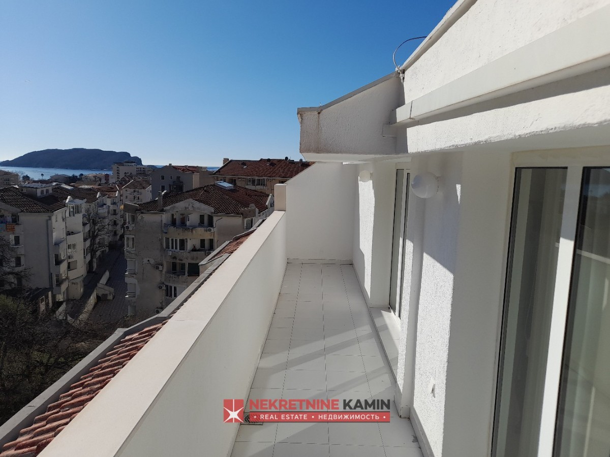 Bright Renovated Three-Bedroom Apartment with City and Sea Views, Budva